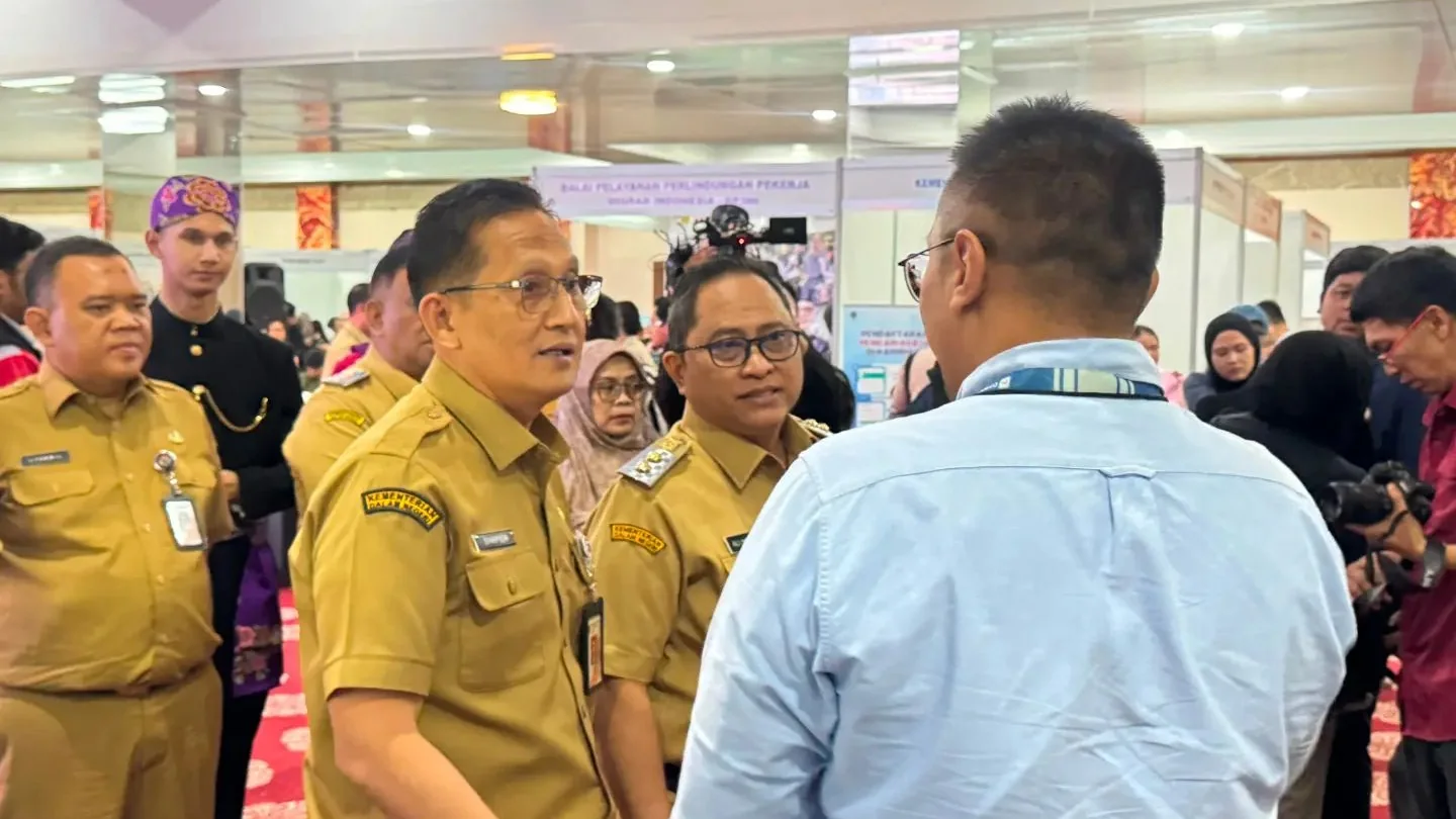 Pelayanan dan kegiatan ketenagakerjaan Disnaker Provinsi Maluku